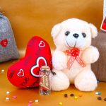 0005607_customize-message-scroll-bottle-with-teddy-and-love-heart-for-valentine-day_550